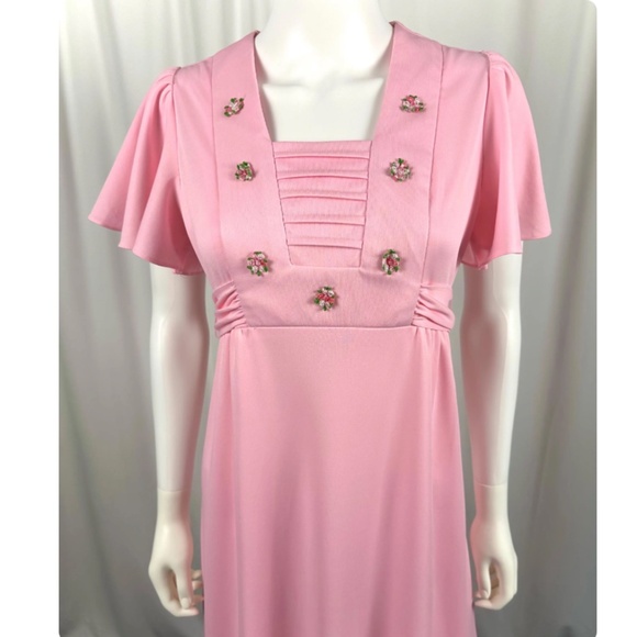 Vintage 1960’s 1970’s Flutter Short Sleeved Maxi Dress in Bubblegum Pink • XS/S - Picture 6 of 10